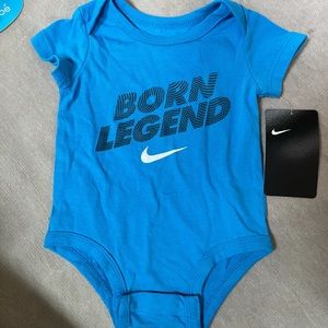 Brand new NIKE born legend onesie 0-3 months